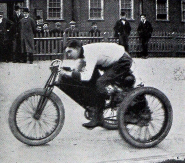 Charles Jarrott racing in 1900, probably not at Fallowfield.
